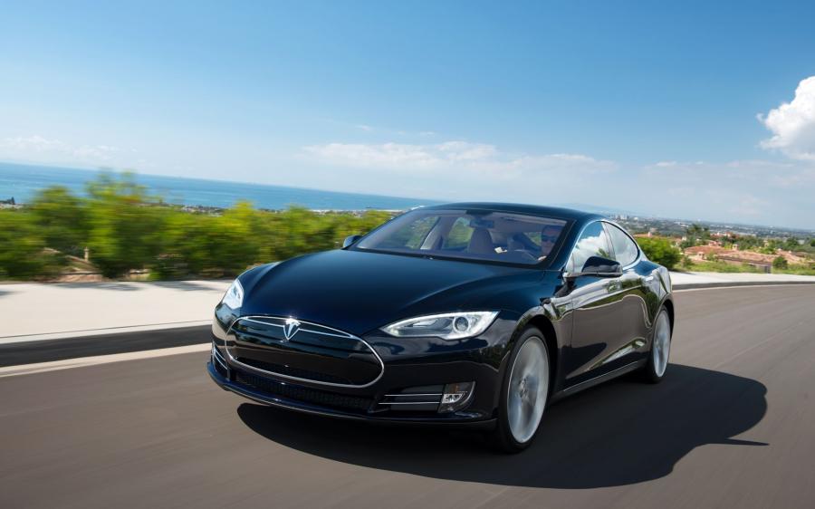  Tesla Model S 2012 года  (фото 74 из 88)